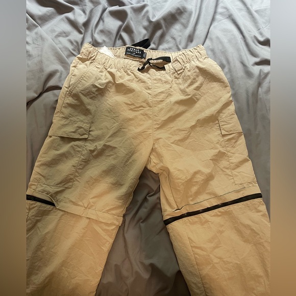 Detachable cargo pants - Picture 1 of 3